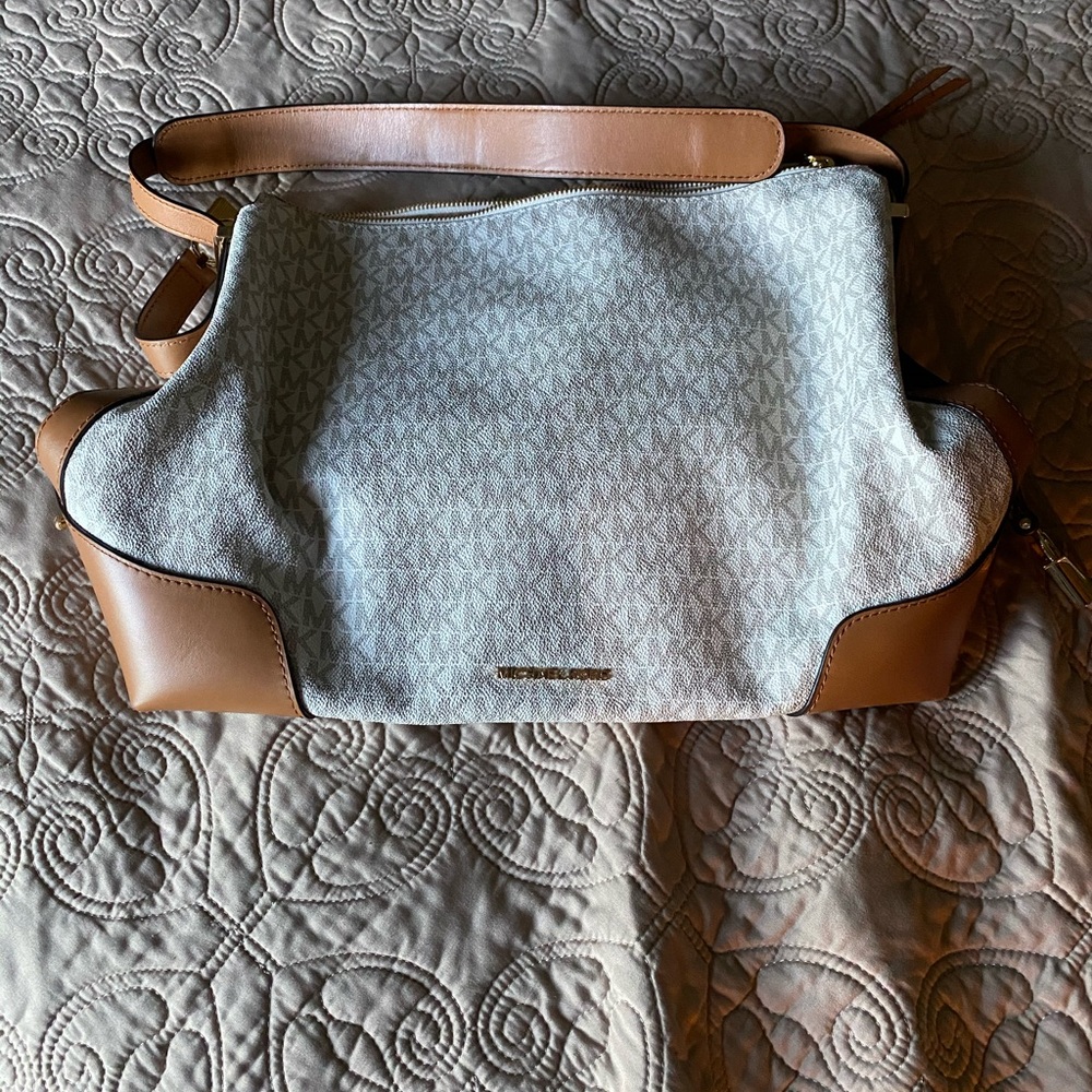 New w/o tags Michael kors bag.